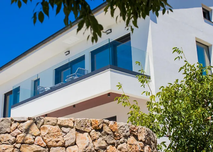 Lumiere Villa